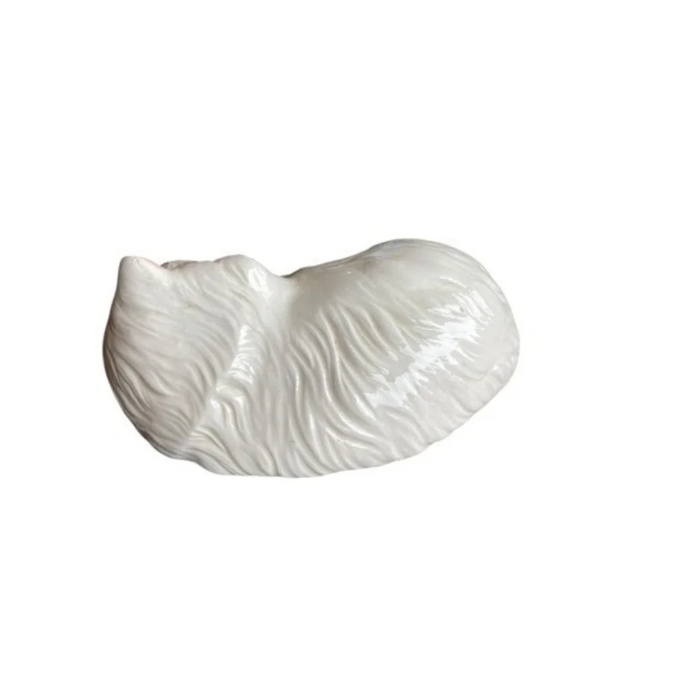 Scioto Sleeping‎ Cat Figurine White Ceramic Persian Kitty Vintage Shelf Decor